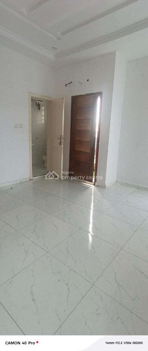 Clean Two Bedroom Flat in Chevron, Bera Estate, Lekki, Lagos, Flat / Apartment for Rent