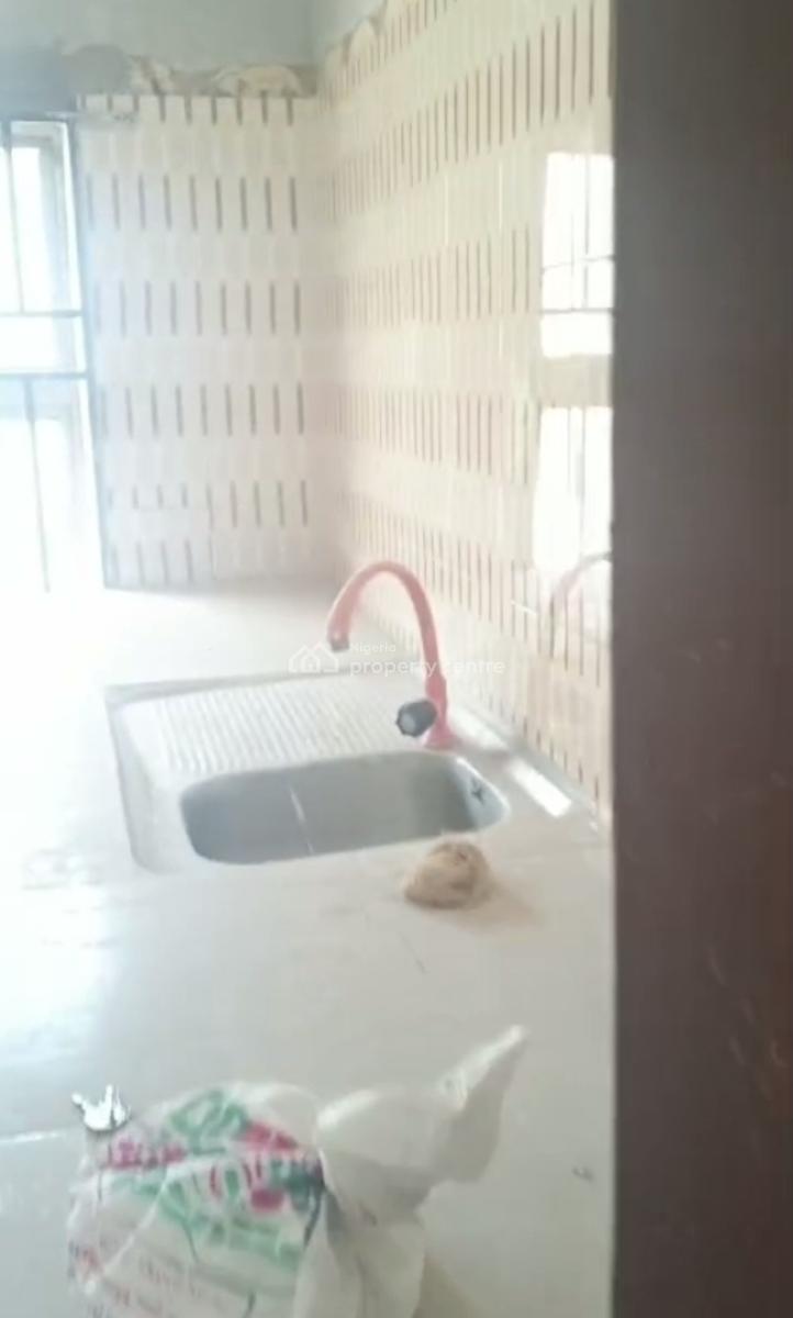 Standard Spacious 3 Bedroom Apartment, Ojokoro, Ifako-ijaiye, Lagos, Flat / Apartment for Rent