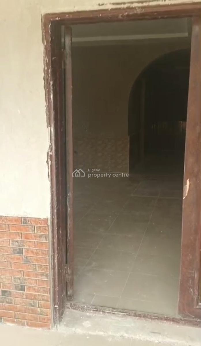 Standard Spacious 3 Bedroom Apartment, Ojokoro, Ifako-ijaiye, Lagos, Flat / Apartment for Rent