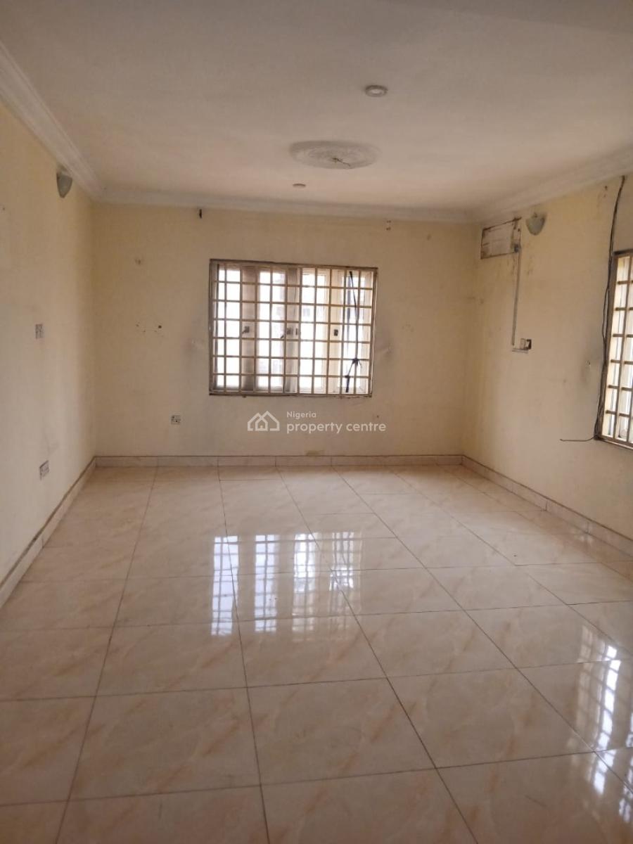 Spacious 3-bedroom Apartment, Close to Bannex Bridge, Mabushi, Abuja, Flat / Apartment for Rent