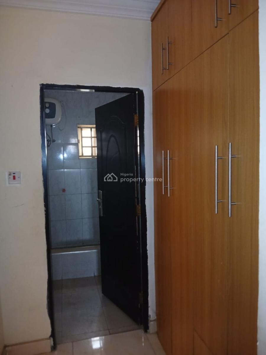 Spacious 3-bedroom Apartment, Close to Bannex Bridge, Mabushi, Abuja, Flat / Apartment for Rent