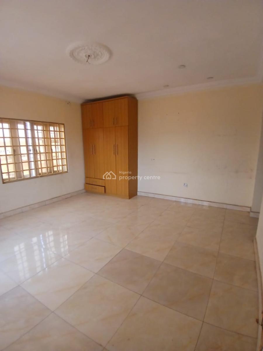 Spacious 3-bedroom Apartment, Close to Bannex Bridge, Mabushi, Abuja, Flat / Apartment for Rent