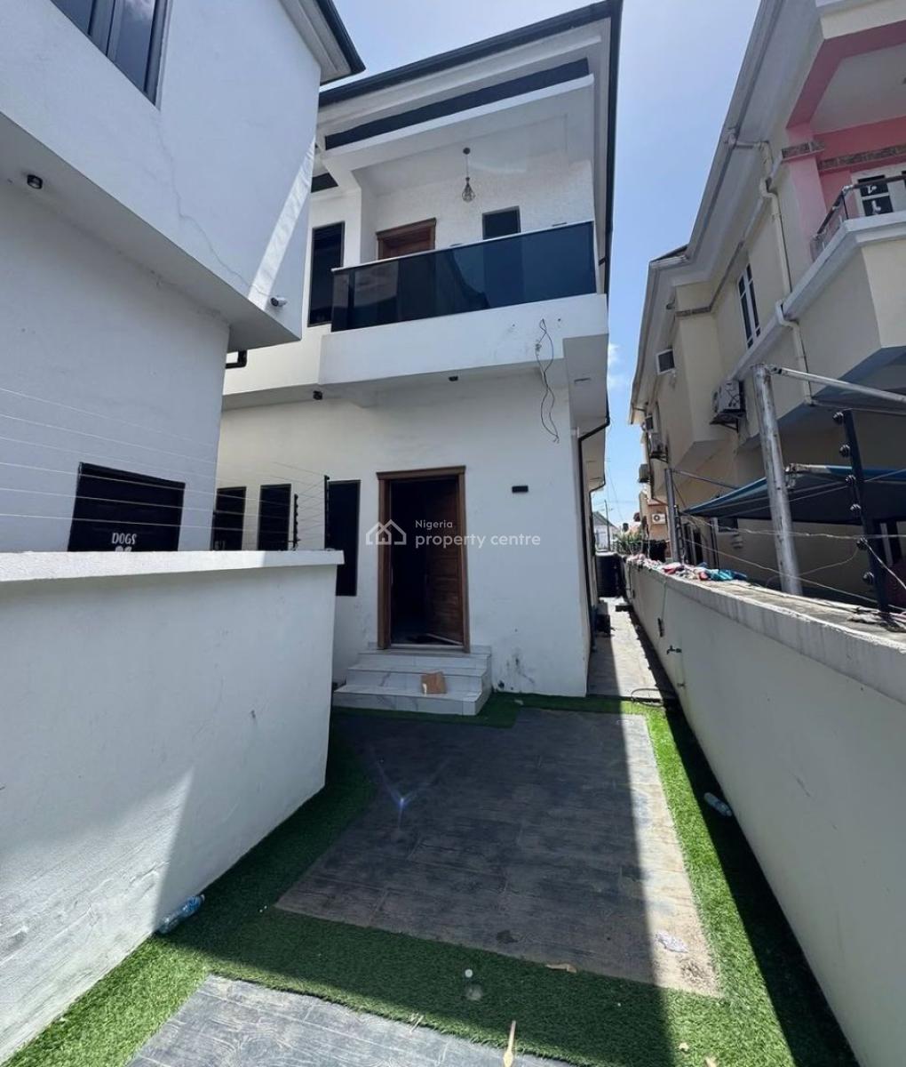 Modern 4-bedroom Semi-detached Duplex with Bq in Prime Idado Axis, Idado, Lekki, Lagos, Semi-detached Duplex for Rent