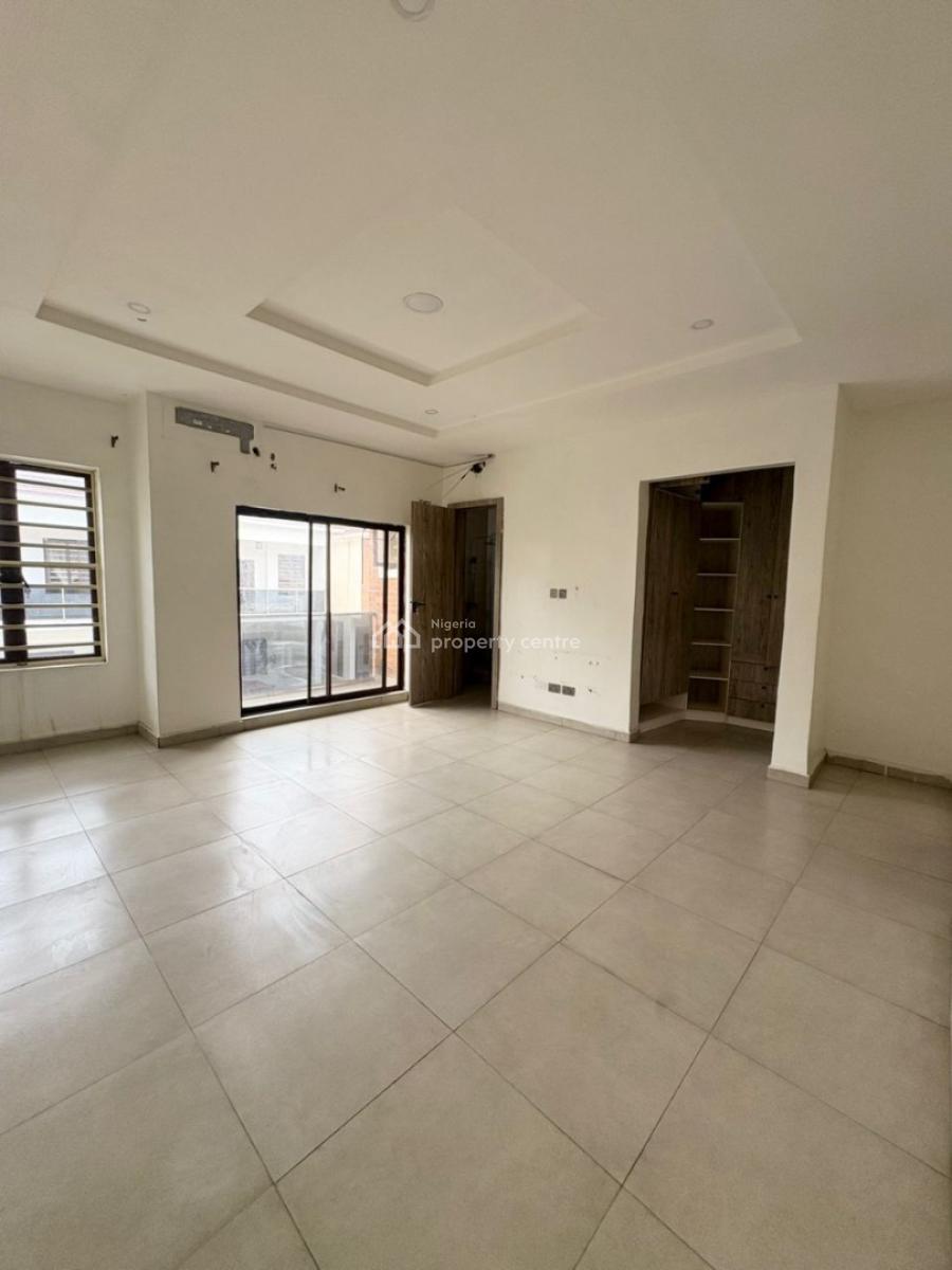 Master Bedroom Upstairs with Balcony, Lekki, Lagos, Flat / Apartment for Rent