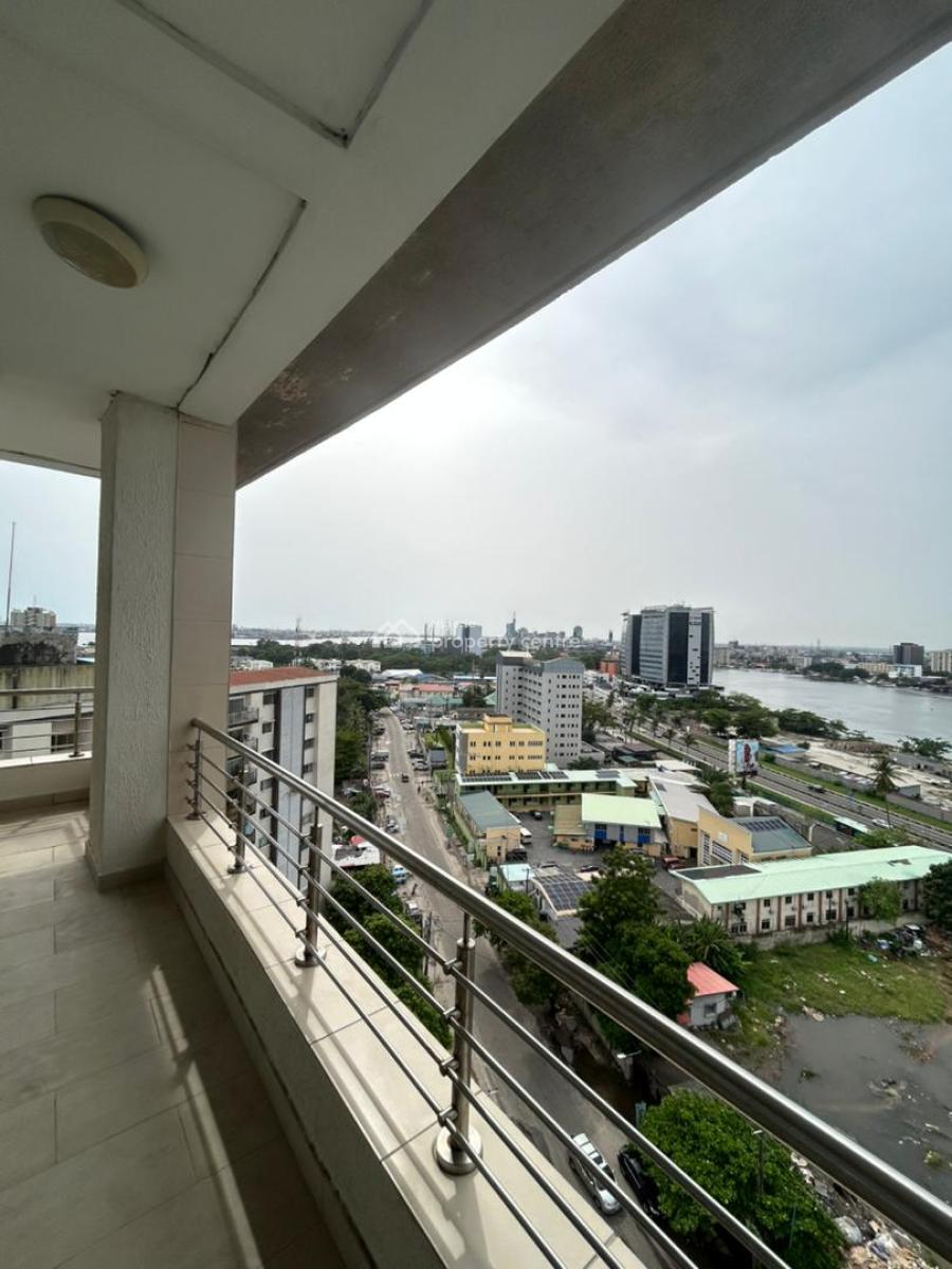 Beautiful 4bedroom Penthouse with 2bqs, Gym and Swimming Pool, Victoria Island (vi), Lagos, Flat / Apartment for Rent