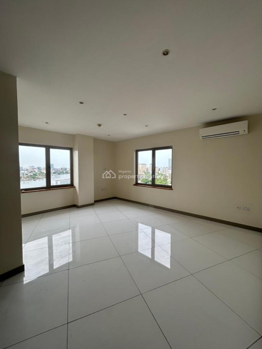 Beautiful 4bedroom Penthouse with 2bqs, Gym and Swimming Pool, Victoria Island (vi), Lagos, Flat / Apartment for Rent
