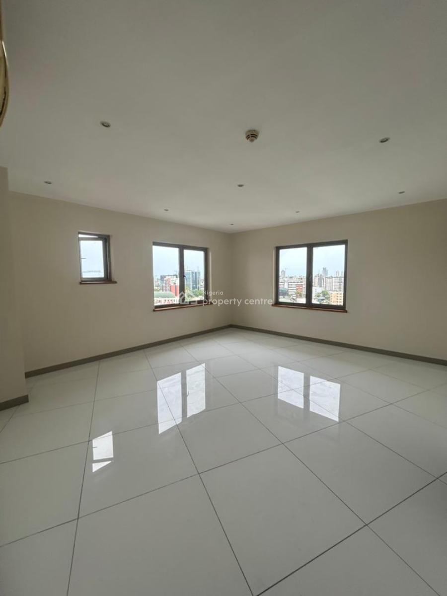 Beautiful 4bedroom Penthouse with 2bqs, Gym and Swimming Pool, Victoria Island (vi), Lagos, Flat / Apartment for Rent