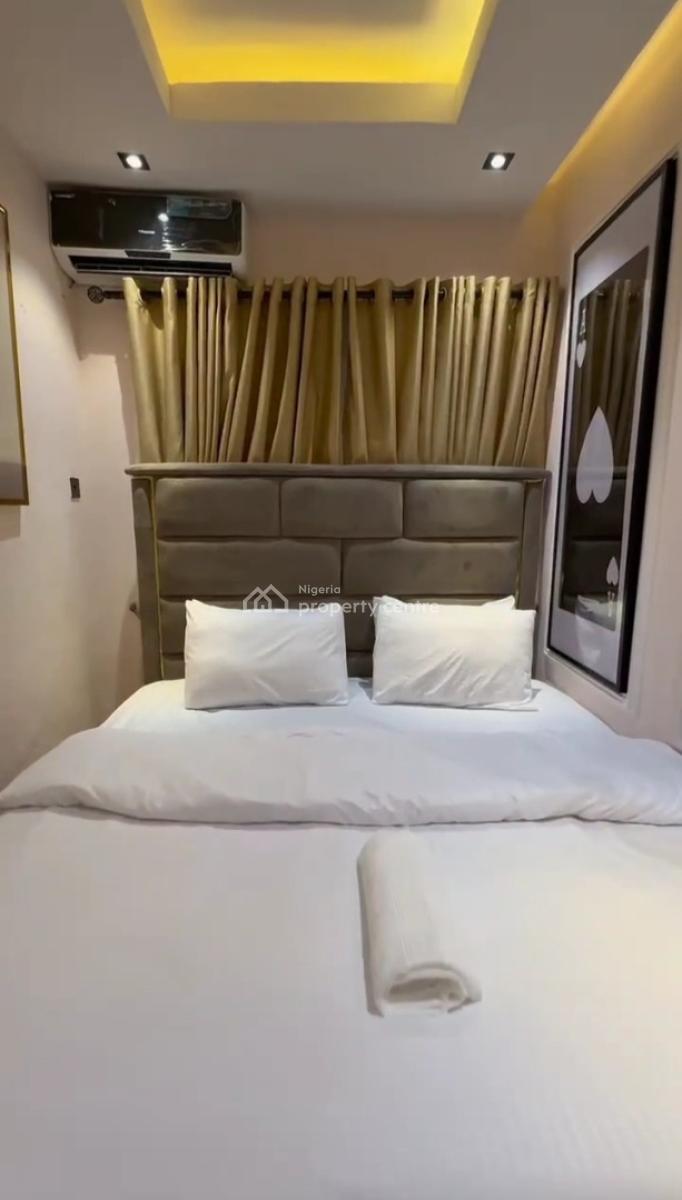 Luxury & Beautifully Furnished 1 Bedroom, Lekki Phase 1, Lekki, Lagos, Flat / Apartment Short Let
