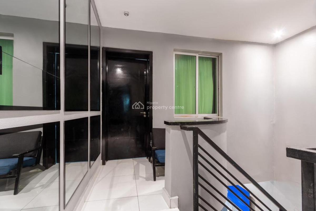 Beautiful 2 Bedroom Maisonette with Top Notch Amenities, Lekki Phase 1, Lekki, Lagos, Detached Duplex Short Let