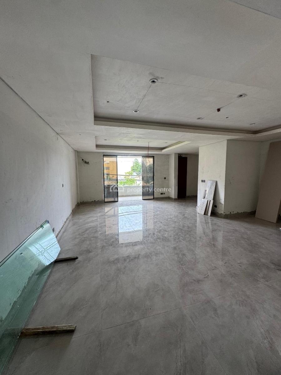 Decently Built 3 Bedroom Apartment, Old Ikoyi, Ikoyi, Lagos, Flat / Apartment for Sale