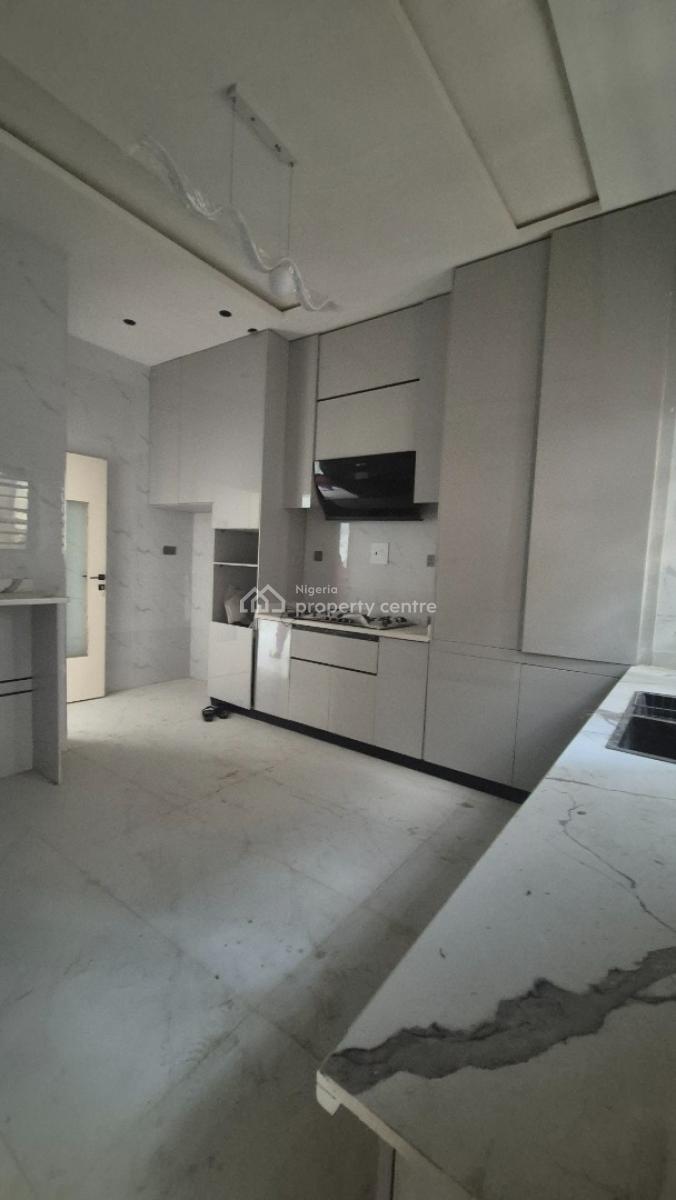 Luxurious 3 Bedroom Apartment with a Room Bq Within a Gated Estate, Maryland Crescent Estate, Maryland, Lagos, Flat / Apartment for Sale