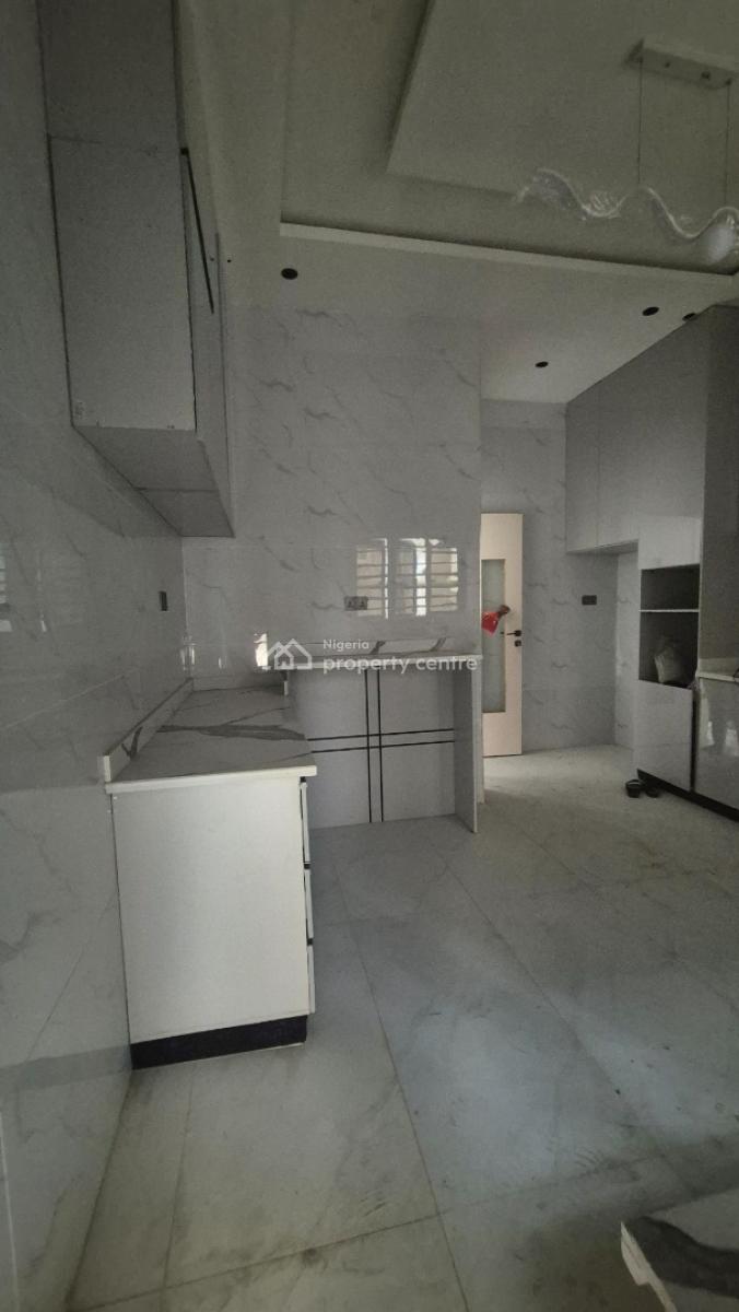 Luxurious 3 Bedroom Apartment with a Room Bq Within a Gated Estate, Maryland Crescent Estate, Maryland, Lagos, Flat / Apartment for Sale