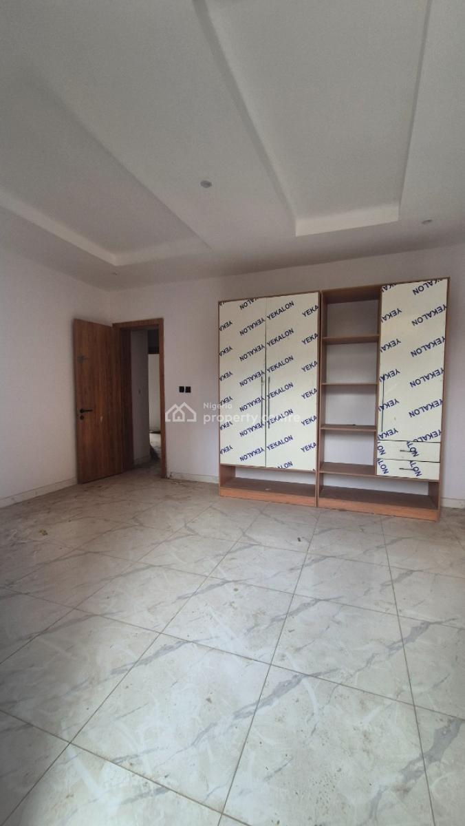 Direct Luxurious 3 Bedroom Apartment with a Room Bq in Gra Ikeja., Off Issac John Street Gra Ikeja, Ikeja Gra, Ikeja, Lagos, Flat / Apartment for Sale