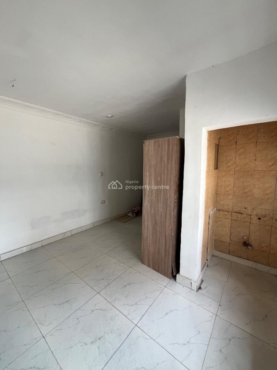 Standard 2bed Apartment in Lekki Phase 1, Lekki Phase 1, Lekki, Lagos, Flat / Apartment for Rent