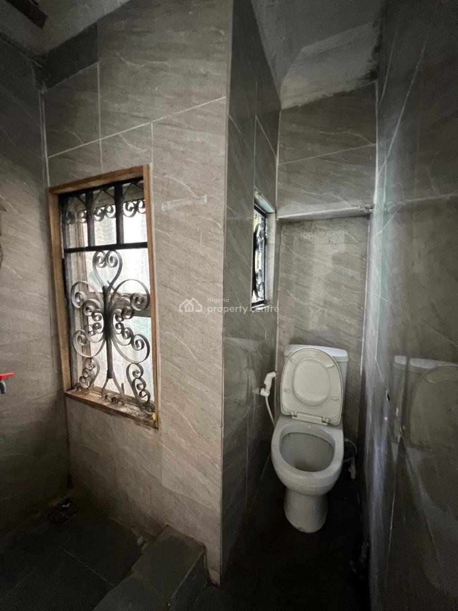 Standard 2bed Apartment in Lekki Phase 1, Lekki Phase 1, Lekki, Lagos, Flat / Apartment for Rent
