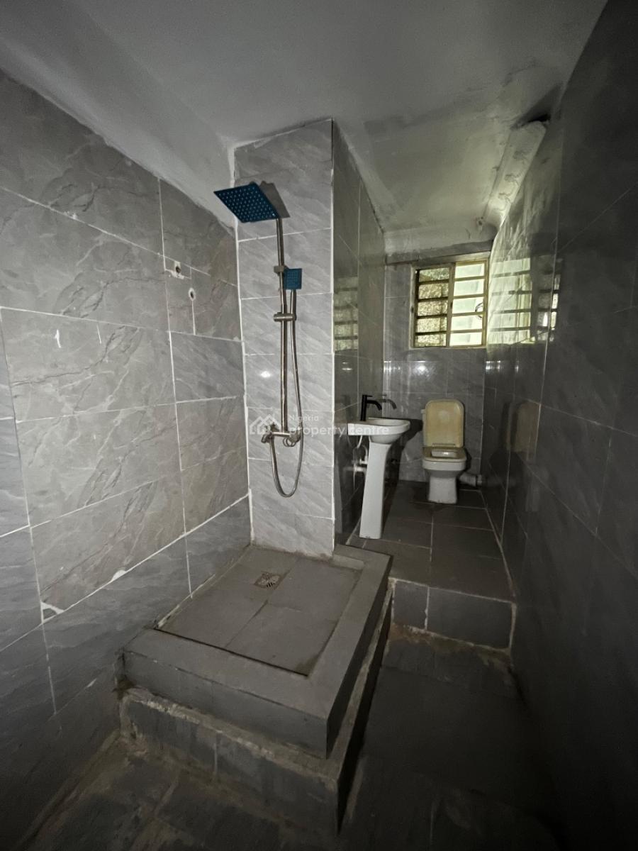 Standard 2bed Apartment in Lekki Phase 1, Lekki Phase 1, Lekki, Lagos, Flat / Apartment for Rent