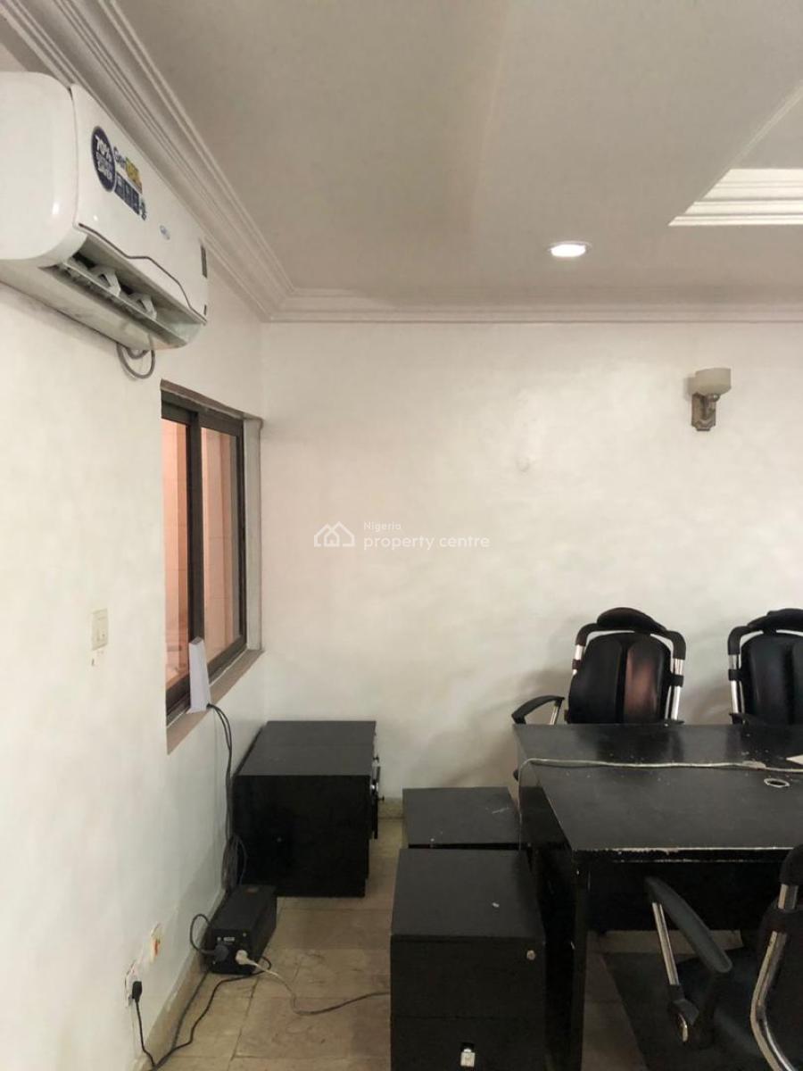 Commmericial Built Service  (4) Bedroom Apartment with (1) Room Bq, Victoria Island (vi), Lagos, Flat / Apartment for Sale