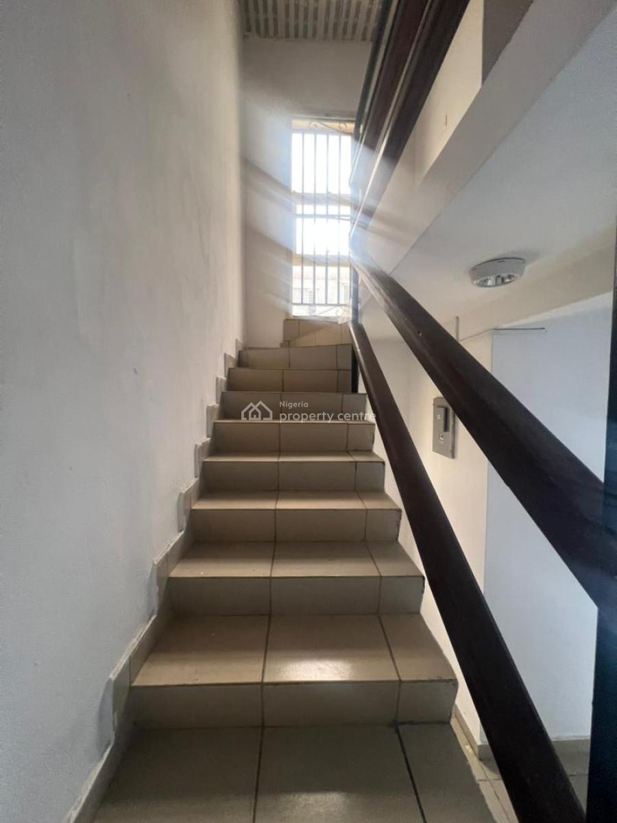 Newly Renovated 3 Bedroom Terrace Duplex, Ikate, Lekki, Lagos, Terraced Duplex for Rent