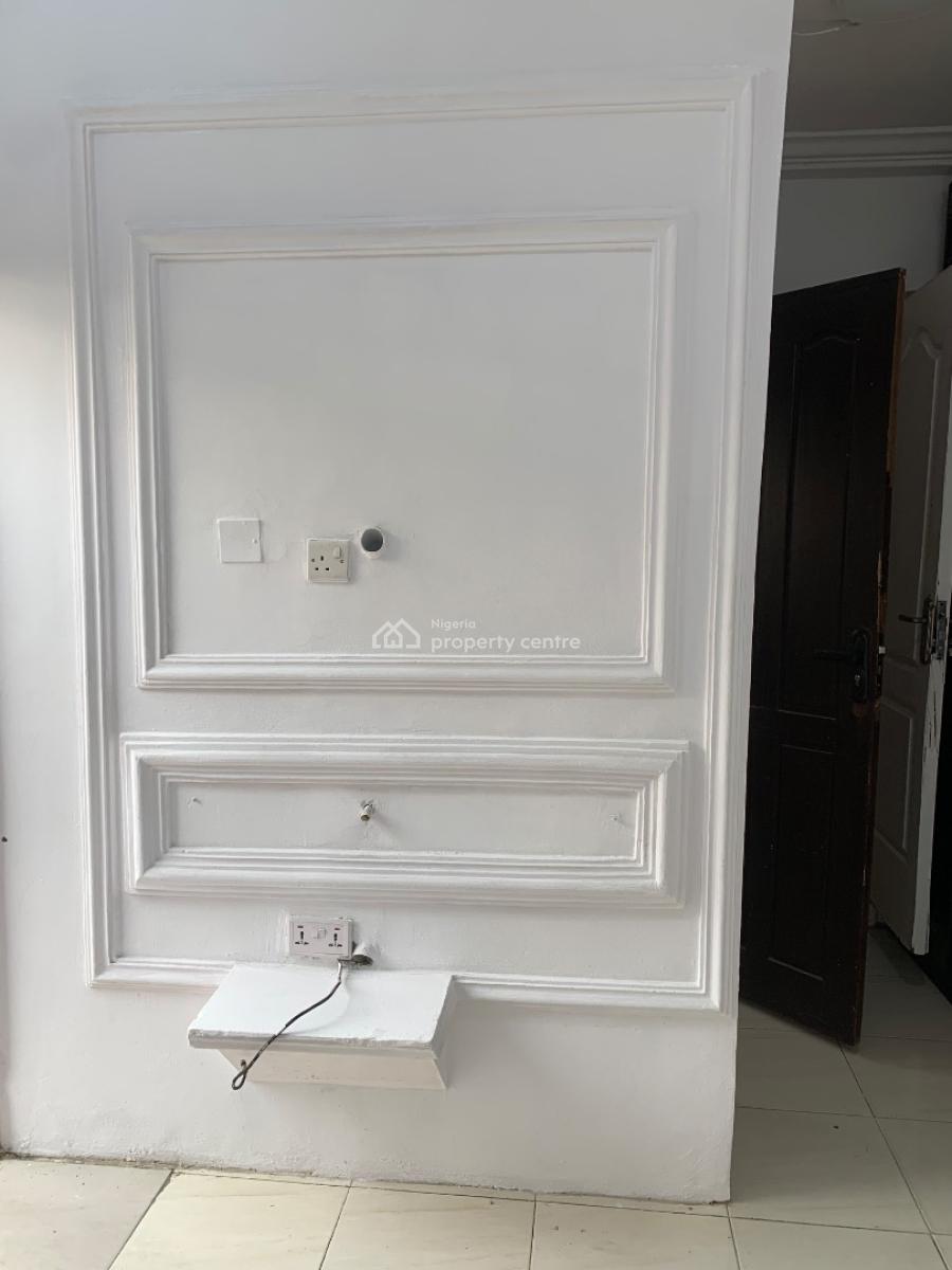 Hot Spacious Self Contain in Lekki Phase1, Off Road 14, Lekki Phase 1, Lekki, Lagos, Self Contain (single Rooms) for Rent