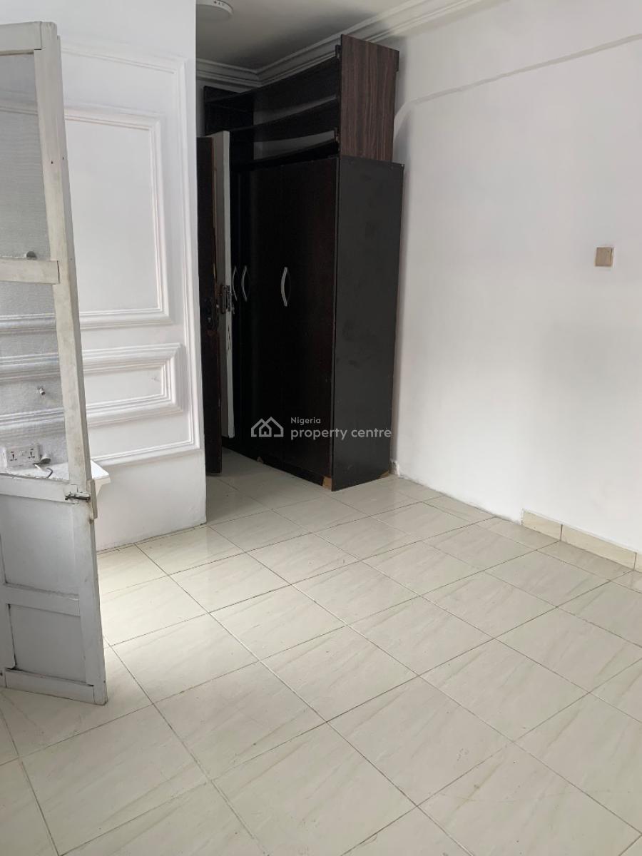 Hot Spacious Self Contain in Lekki Phase1, Off Road 14, Lekki Phase 1, Lekki, Lagos, Self Contain (single Rooms) for Rent