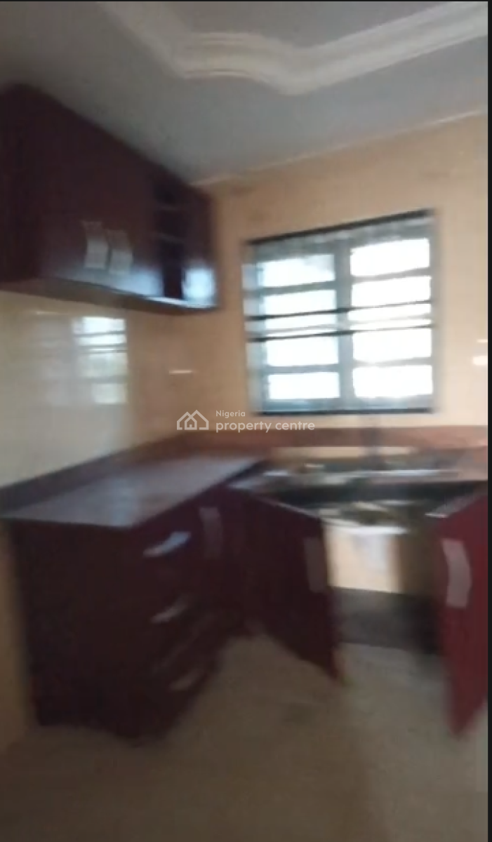 3 Bedroom Apartment Upstairs, Lekki Scheme 2 Estate, Adesanya, Lekki Phase 2, Lekki, Lagos, Flat / Apartment for Rent