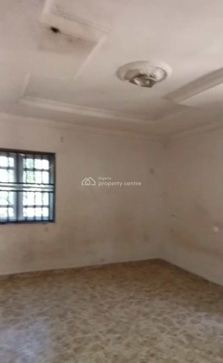 3 Bedroom Apartment Upstairs, Lekki Scheme 2 Estate, Adesanya, Lekki Phase 2, Lekki, Lagos, Flat / Apartment for Rent