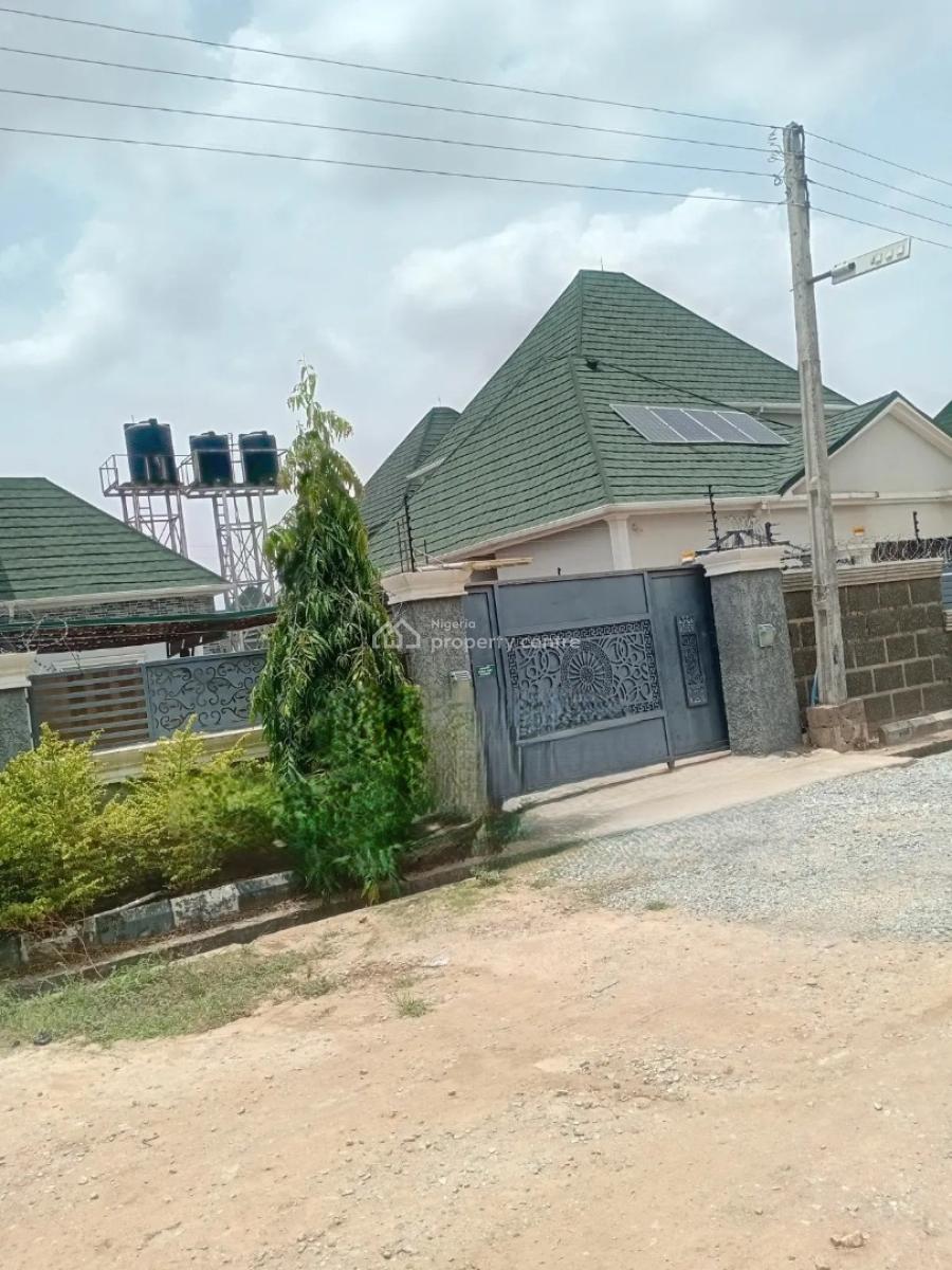 Luxury 3 Bedroom Bungalow with Excellent Facilities, Lugbe District. Abuja - Nigeria., Sabon Lugbe, Lugbe District, Abuja, Detached Bungalow for Sale