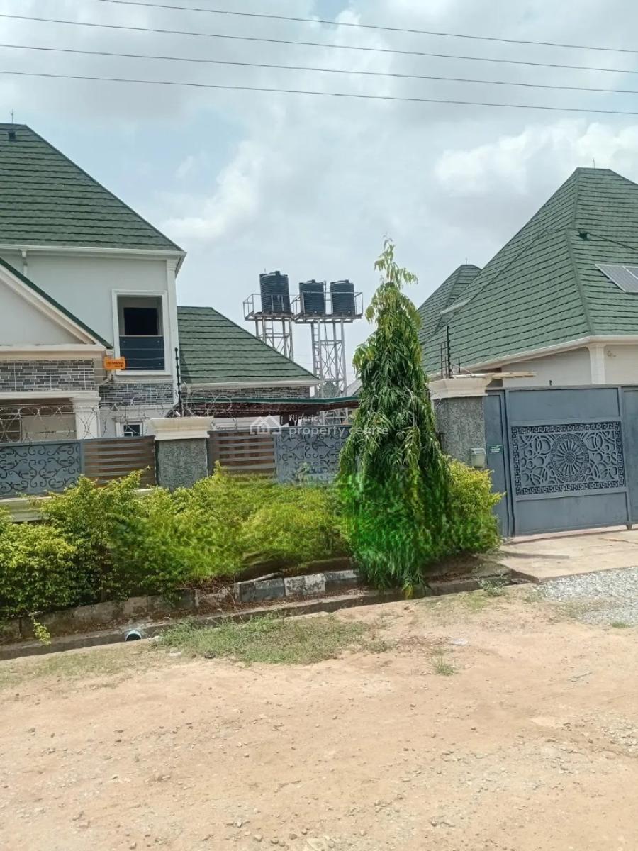 Luxury 3 Bedroom Bungalow with Excellent Facilities, Lugbe District. Abuja - Nigeria., Sabon Lugbe, Lugbe District, Abuja, Detached Bungalow for Sale
