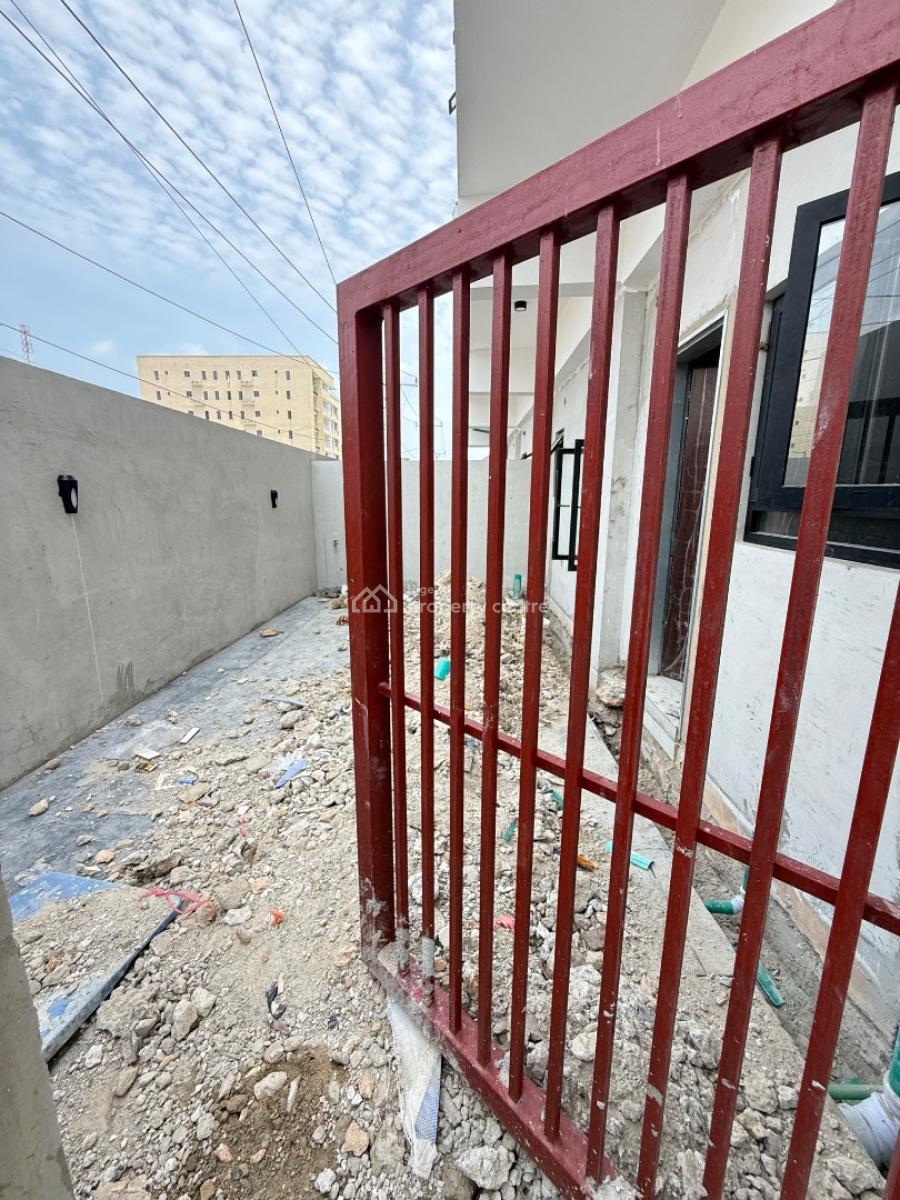 Serviced 1 Bedroom Flat with Elevator, Swimming Pool and Gym, Ikate By Lekki Phase 1, Ikate, Lekki, Lagos, Block of Flats for Sale