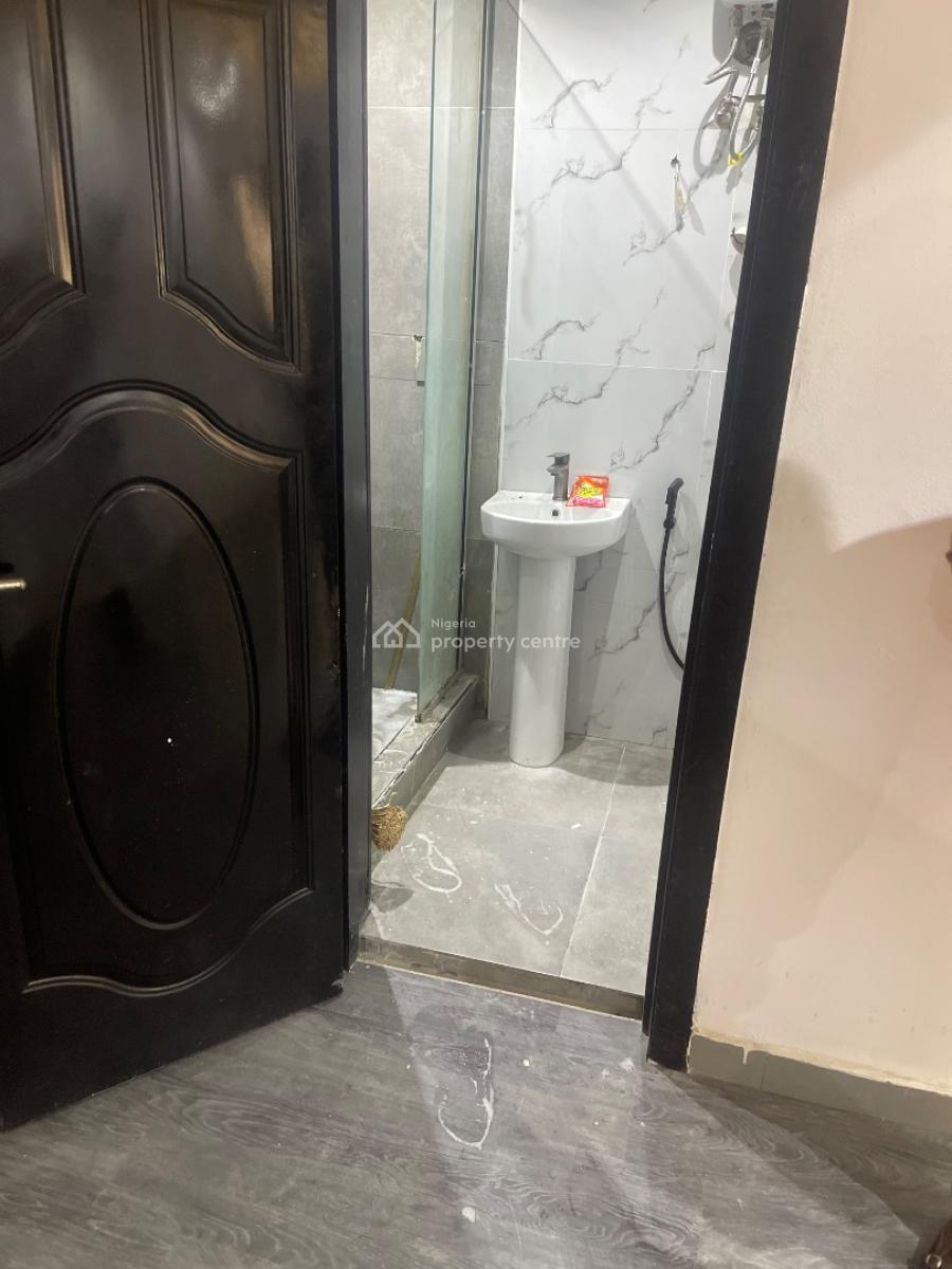 1bedroom, Lekki Phase 1, Lekki Phase 1, Lekki, Lagos, Mini Flat (room and Parlour) for Rent