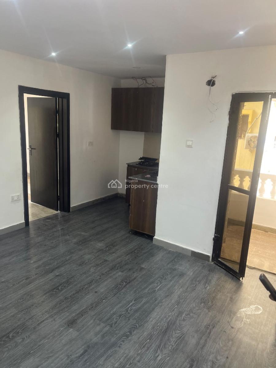 1bedroom, Lekki Phase 1, Lekki Phase 1, Lekki, Lagos, Mini Flat (room and Parlour) for Rent