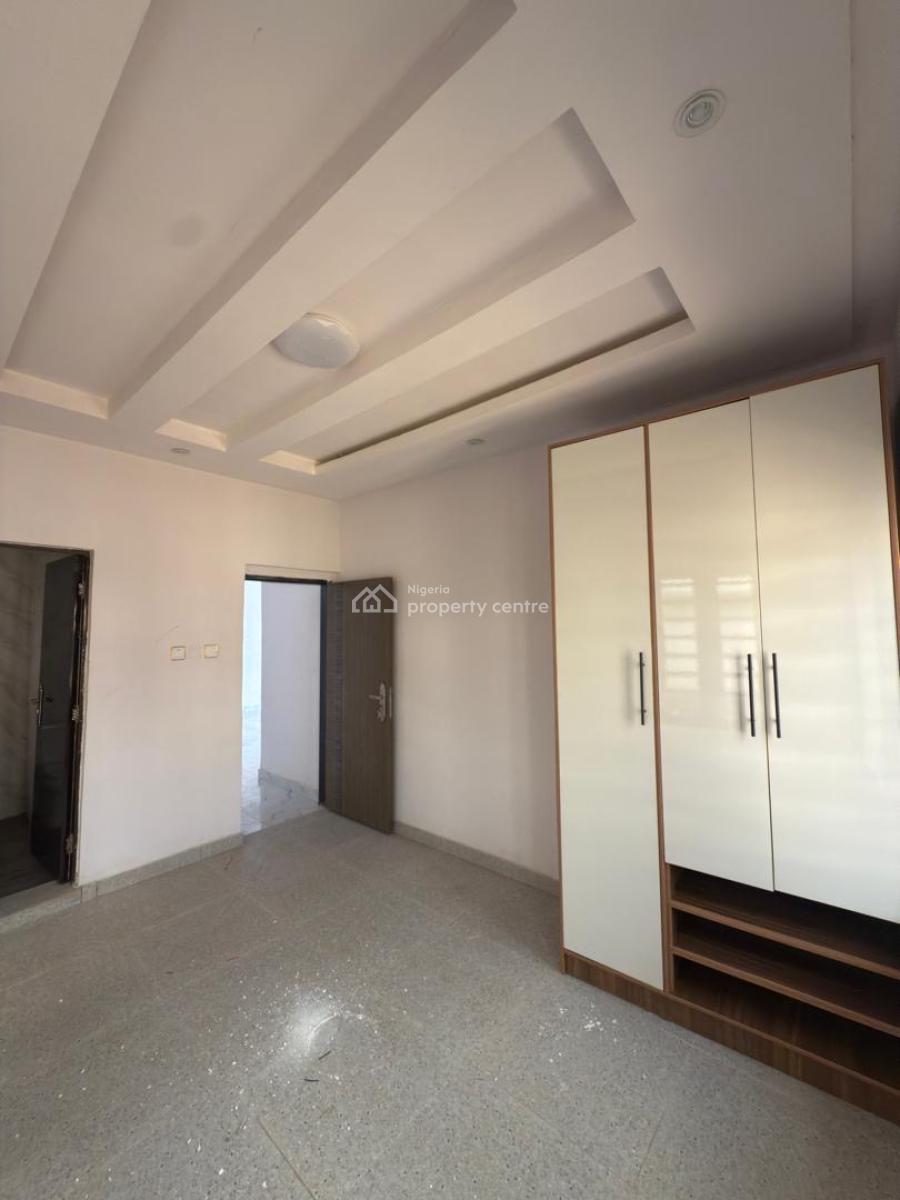 Exquisitely Built 3 Bedrooms Flat with Premium Facilities., Kolapo Ishola Gra, Ibadan, Akobo, Ibadan, Oyo, Block of Flats for Sale