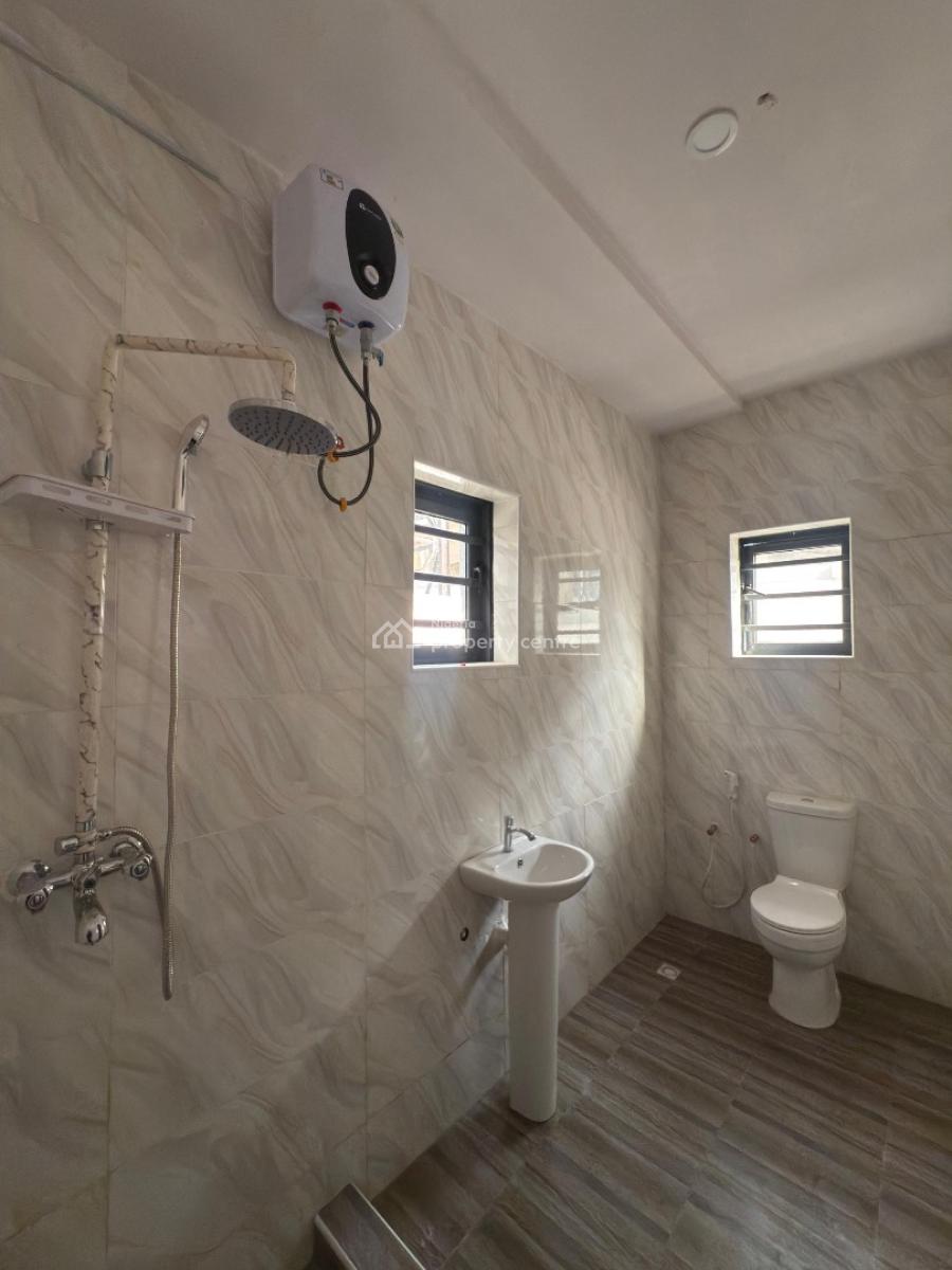 Exquisitely Built 3 Bedrooms Flat with Premium Facilities., Kolapo Ishola Gra, Ibadan, Akobo, Ibadan, Oyo, Block of Flats for Sale