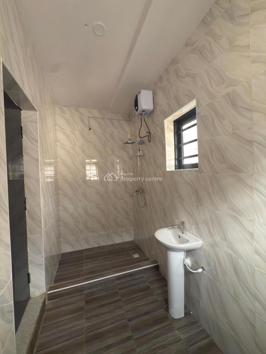 Exquisitely Built 3 Bedrooms Flat with Premium Facilities., Kolapo Ishola Gra, Ibadan, Akobo, Ibadan, Oyo, Block of Flats for Sale