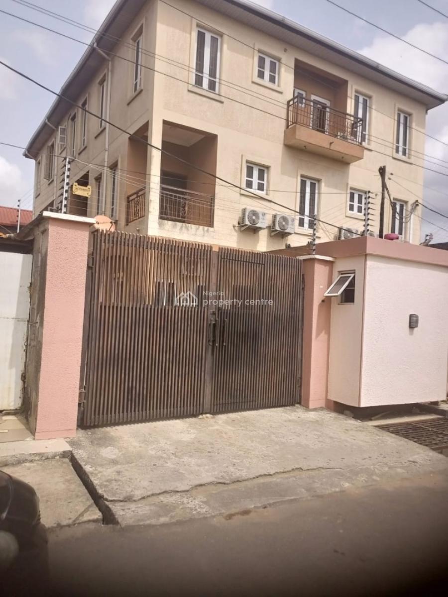 Decent 4 Bedroom Terrace Duplex, Gbagada Phase 1 Estate, Gbagada, Lagos, Terraced Duplex for Sale
