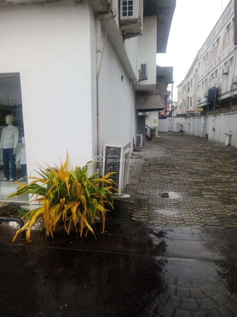 Open Office Space on a Commercial Road, Durosimi Etti, Lekki Phase 1, Lekki, Lagos, Office Space for Rent