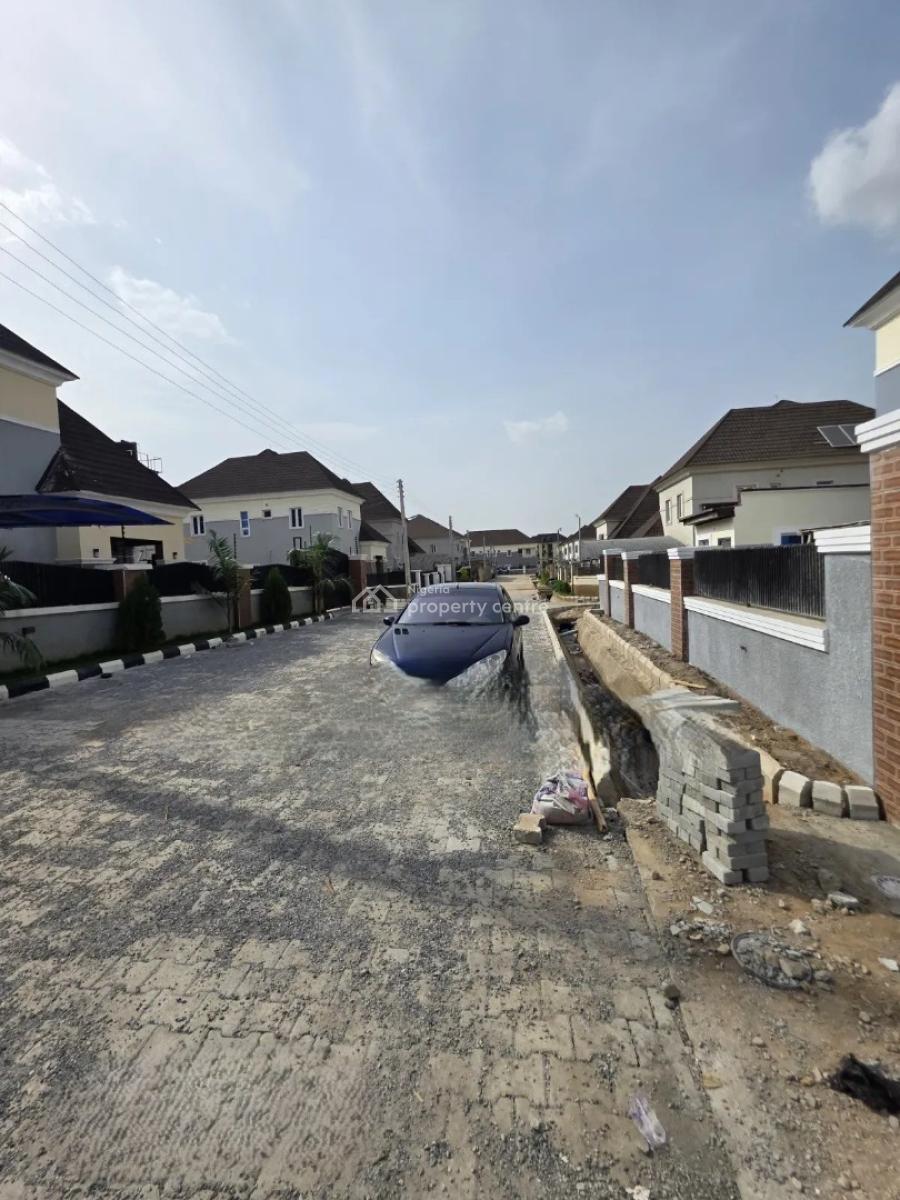 Luxury 3 Bedroom Bungalow Penthouse with Excellent Facilities in Lugbe, Lugbe District. Abuja - Nigeria., Sabon Lugbe, Lugbe District, Abuja, Detached Bungalow for Sale