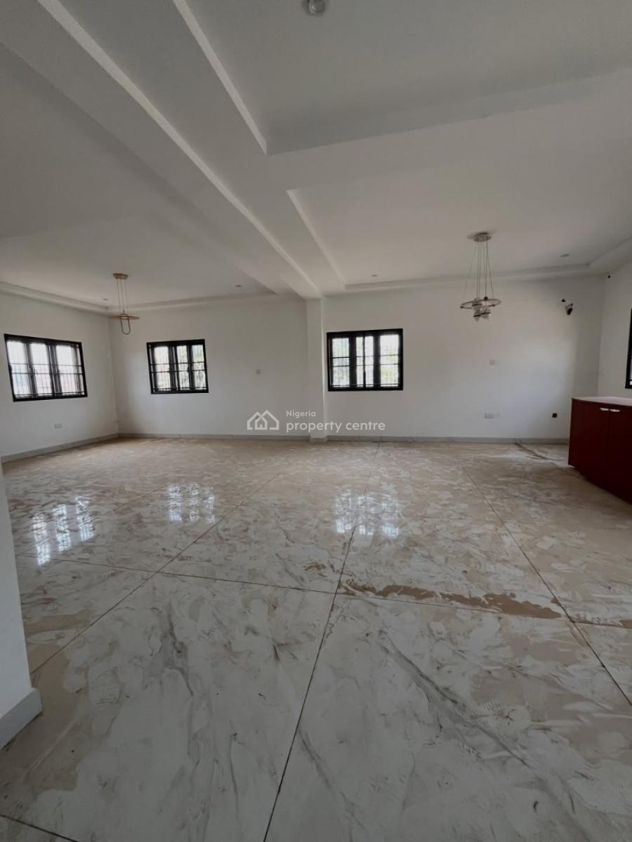4 Beds  Semi-detached, Guzape District, Abuja, Semi-detached Duplex for Sale