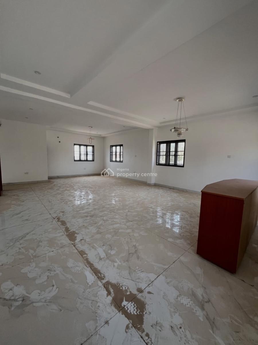 4 Beds  Semi-detached, Guzape District, Abuja, Semi-detached Duplex for Sale