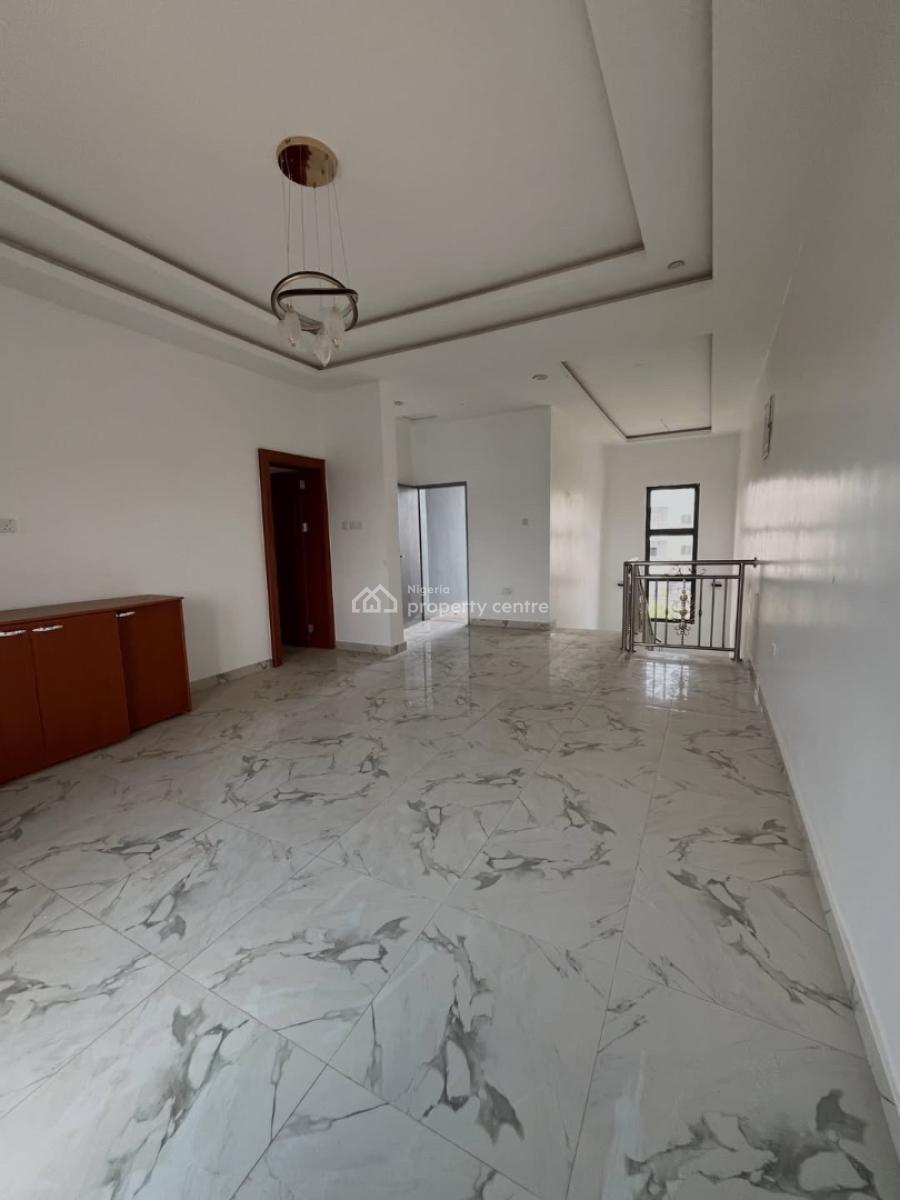 4 Beds  Semi-detached, Guzape District, Abuja, Semi-detached Duplex for Sale