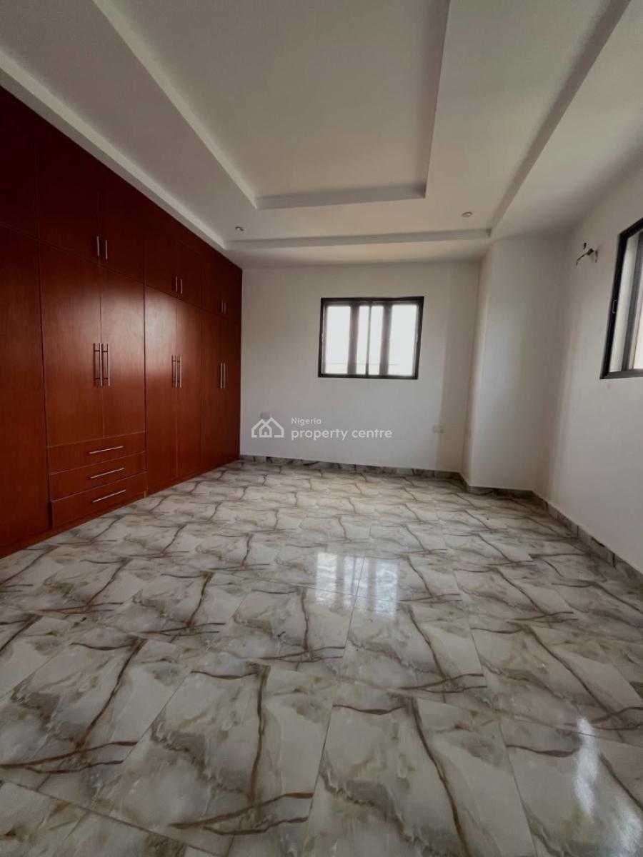 4 Beds  Semi-detached, Guzape District, Abuja, Semi-detached Duplex for Sale