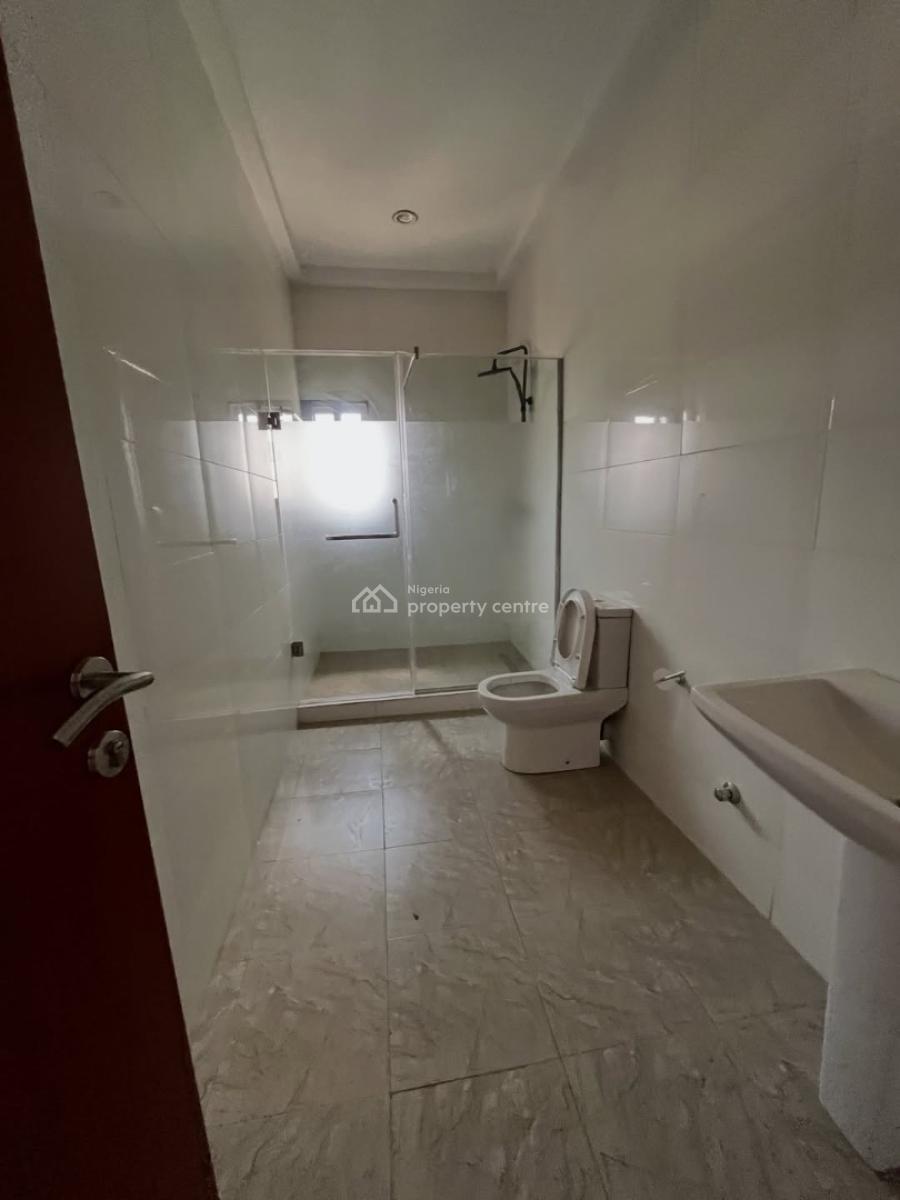 4 Beds  Semi-detached, Guzape District, Abuja, Semi-detached Duplex for Sale