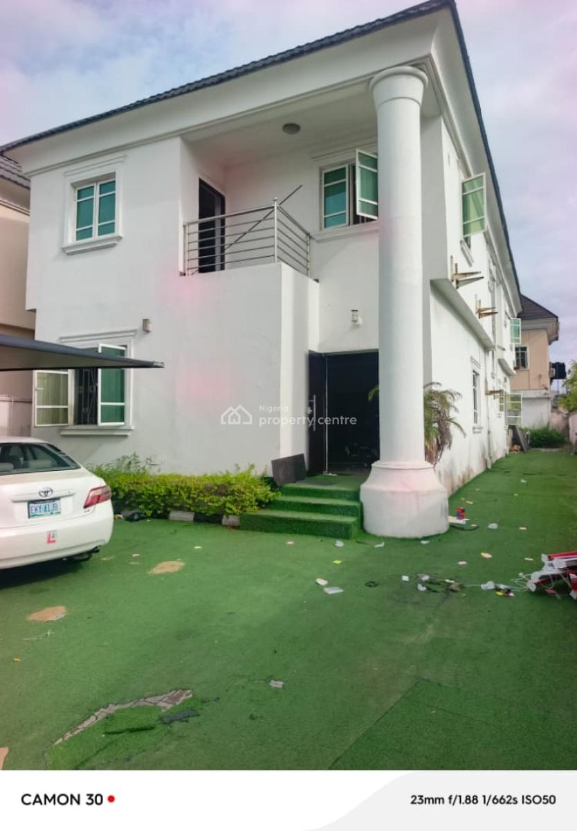 Well Maintained 6 Bedroom Fully Detached House with Massive 2 Bq, Lekki Phase 1, Lekki, Lagos, Detached Duplex for Rent