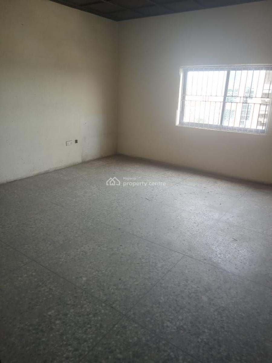 12 Spacious Offices 451sqm,  	1 Spacious Reception,  	5 Toilets,  , Apapa, Lagos, Commercial Property for Rent