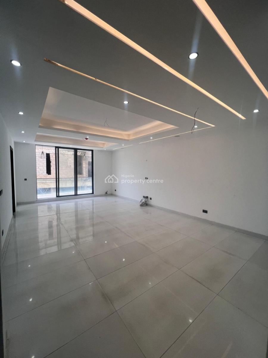 2 Bedroom Apartment Available, Off Fredom Way, Lekki, Lagos, Block of Flats for Sale
