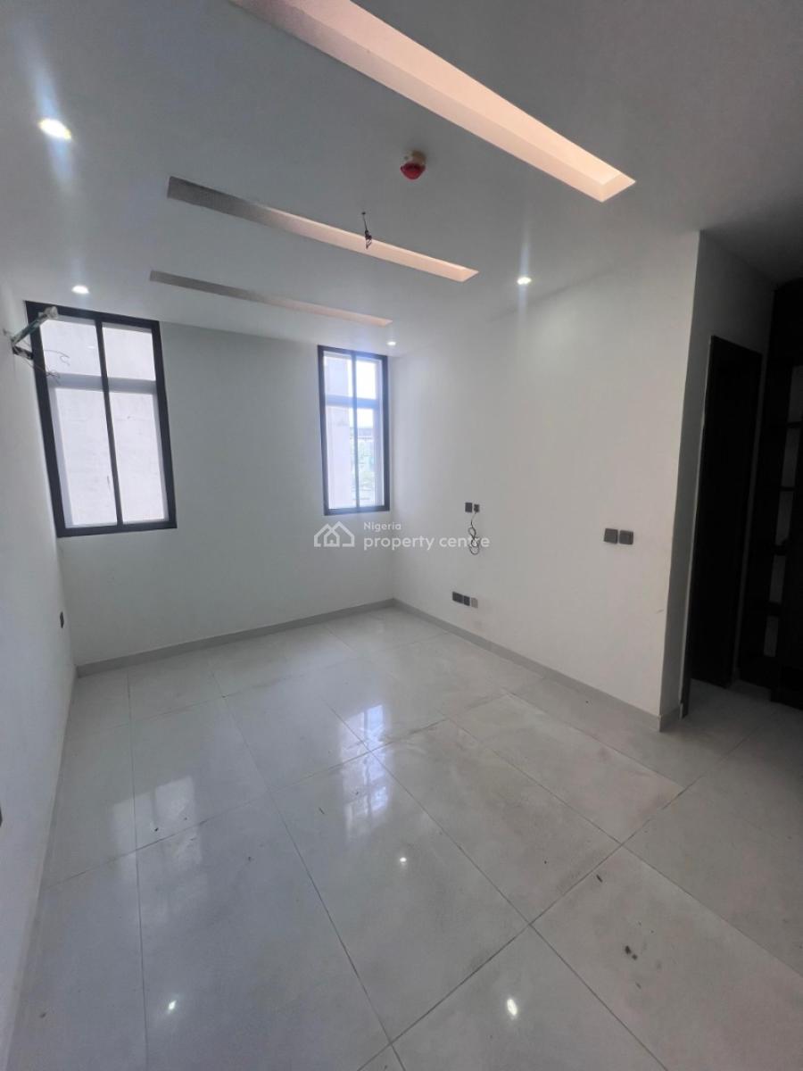 2 Bedroom Apartment Available, Off Fredom Way, Lekki, Lagos, Block of Flats for Sale