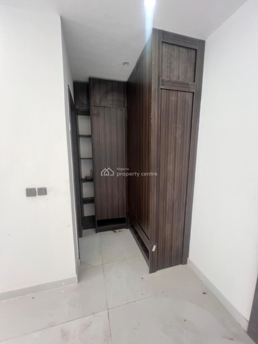 2 Bedroom Apartment Available, Off Fredom Way, Lekki, Lagos, Block of Flats for Sale