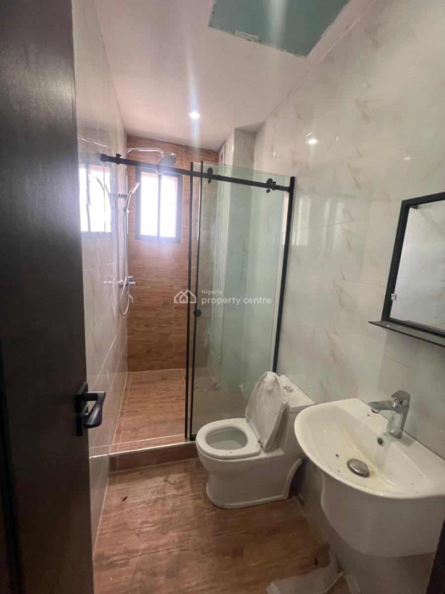 2 Bedroom Apartment Available, Off Fredom Way, Lekki, Lagos, Block of Flats for Sale