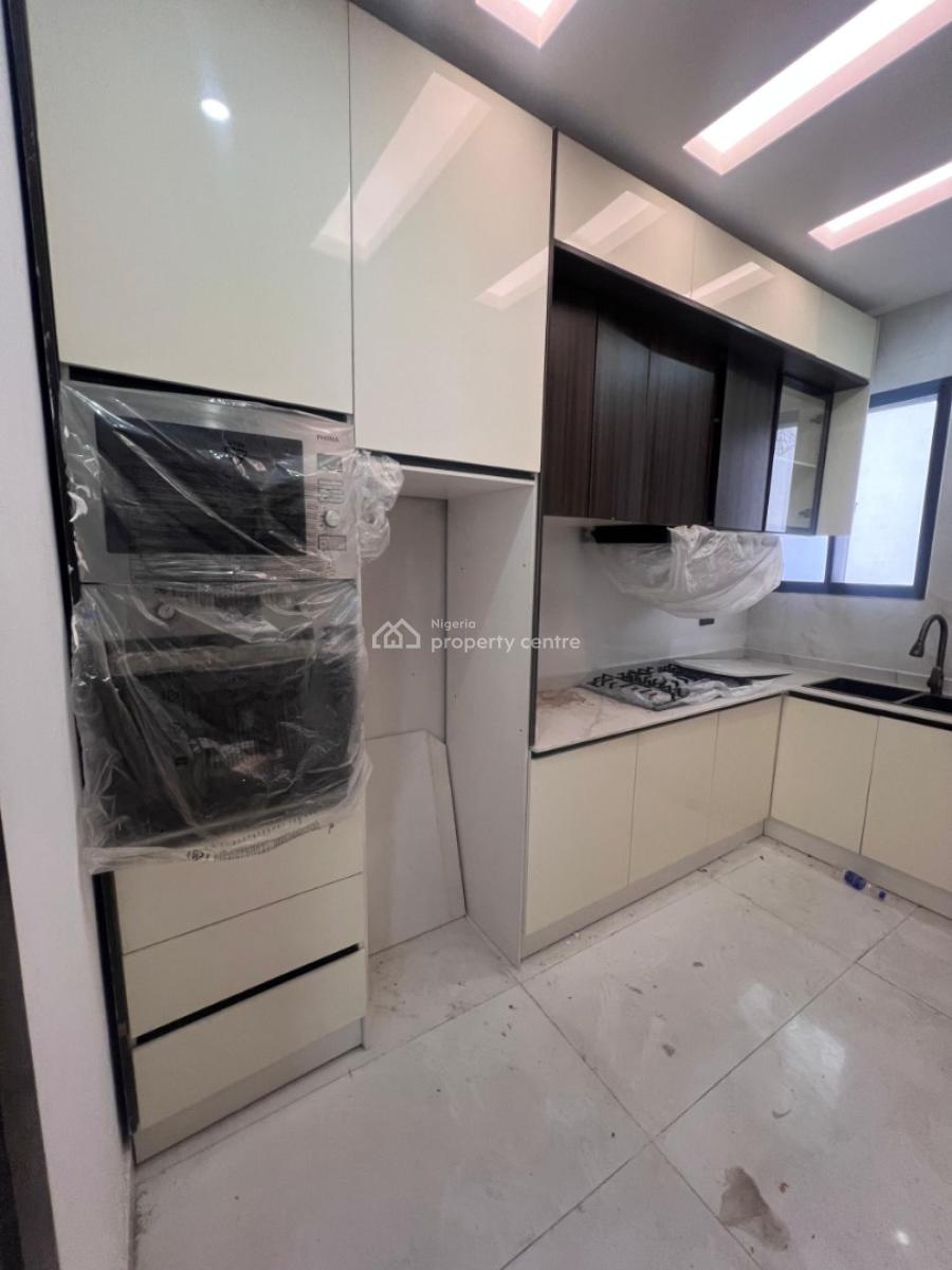 2 Bedroom Apartment Available, Off Fredom Way, Lekki, Lagos, Block of Flats for Sale