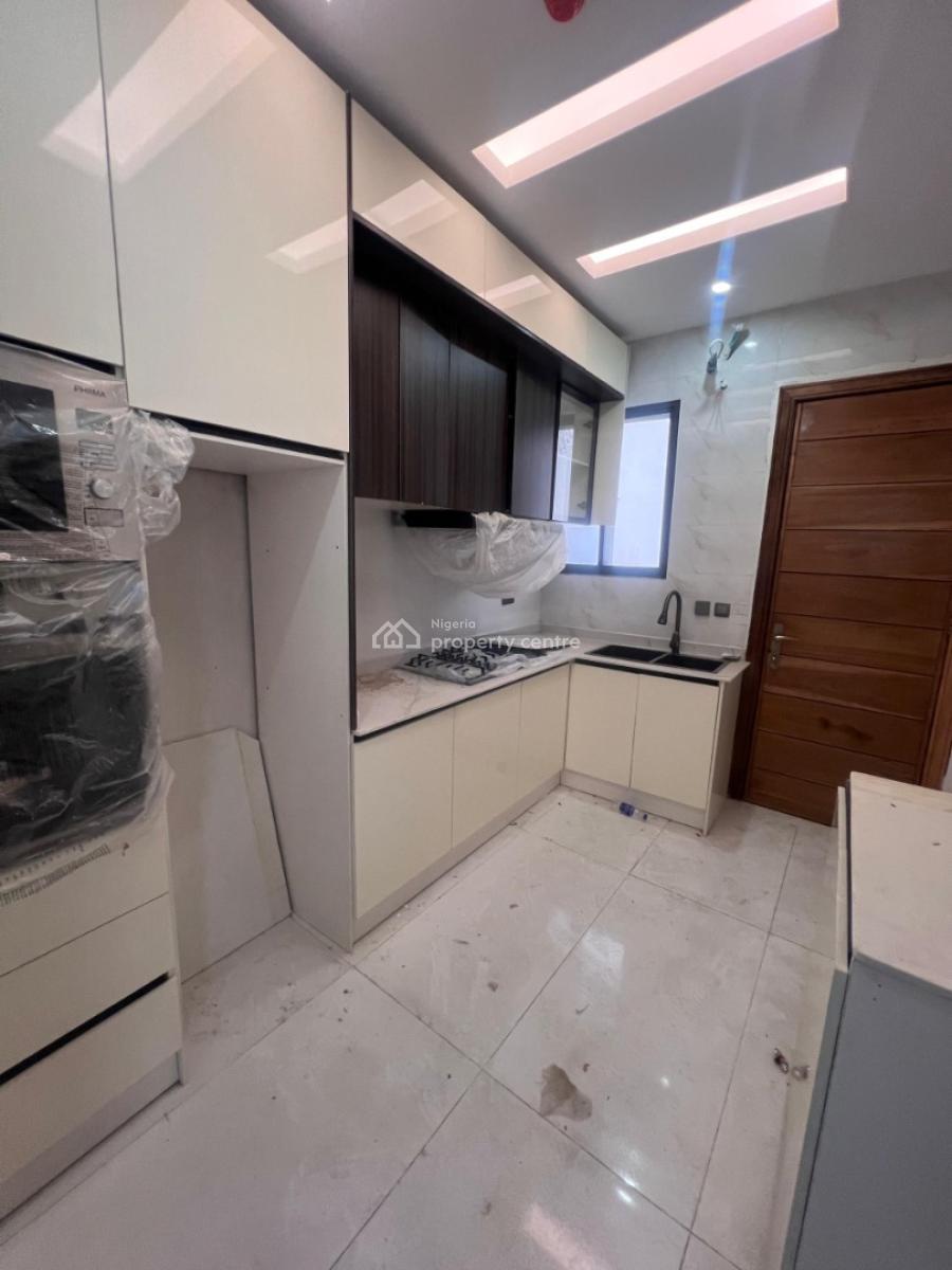 2 Bedroom Apartment Available, Off Fredom Way, Lekki, Lagos, Block of Flats for Sale
